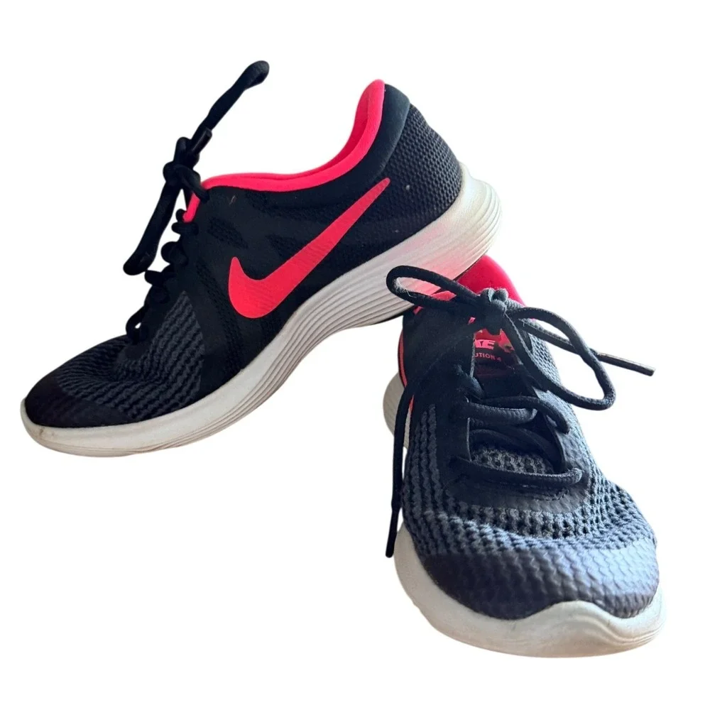 Nike Running Shoes Kids 3.5Y Revolution 4 Black Pink 943306-004 EUC